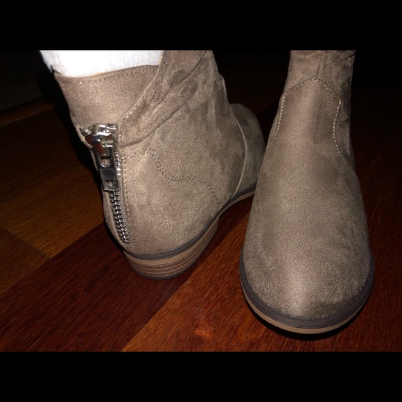 Clay booties - Picture 3 of 4